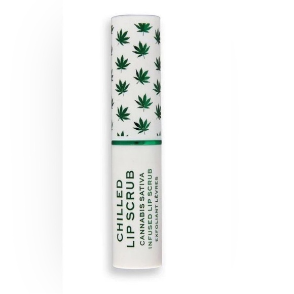 Makeup Revolution Chilled Lip Scrub – Cannabis Sativa Infused - Picture 1 of 3